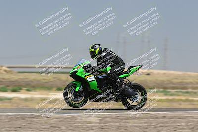 media/Aug-03-2025-TrackDaz (Sun) [[bf4a71acf9]]/B Group/1220pm (Wheelie Bump)/